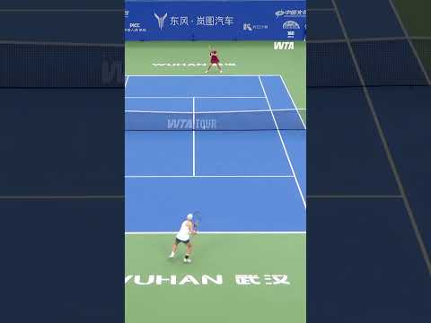 Making her mark! 💪Jelena Ostapenko bringing the heat in her Wuhan semifinal.#dongfengvoyahwuhanopen