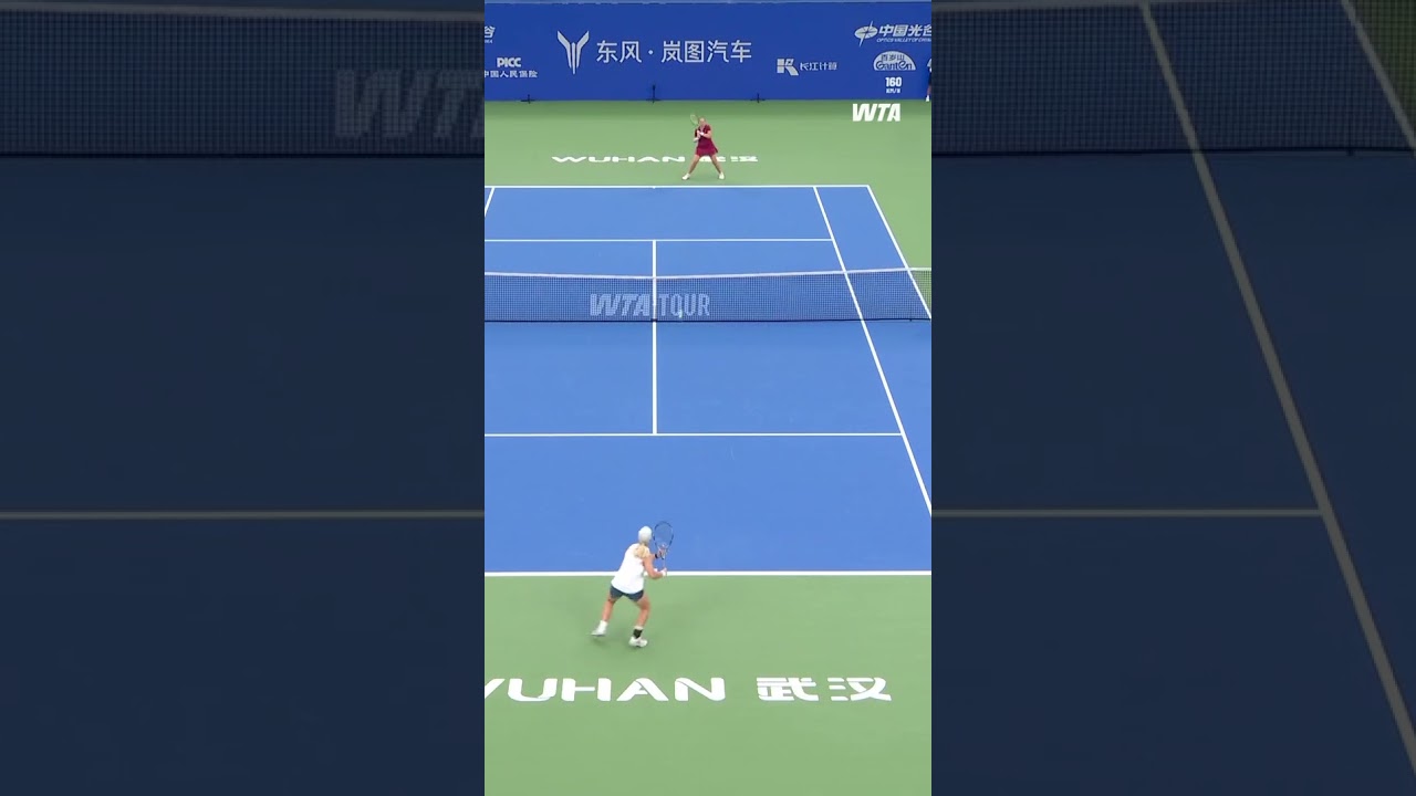 Making her mark! 💪Jelena Ostapenko bringing the heat in her Wuhan semifinal.#dongfengvoyahwuhanopen