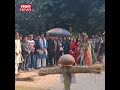 রাজশাহী বিশ্ববিদ্যালয়ে ‘রাজা/কার-আ/লবদ/র-আ/লশা/মস’ প্রতীকীতে জু/তা নিক্ষেপ...#রাজশাহী #বিশ্ববিদ্যালয়