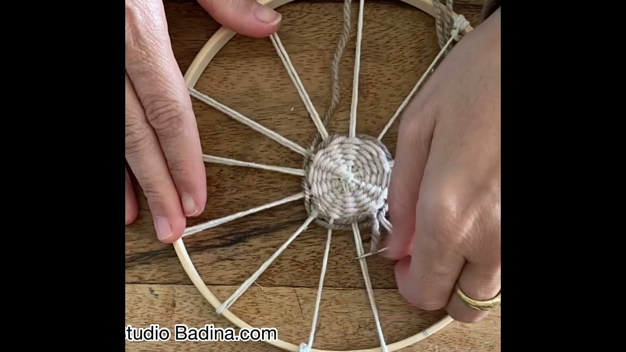 אריגה בנול עגול