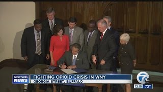 Gov. Cuomo signs legislation to combat opioid abuse