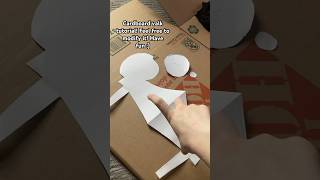 Cardboard Valk Tut