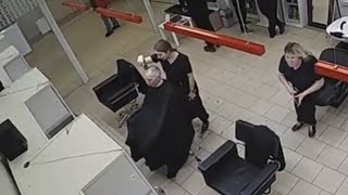 Webcam Young Barberettes Shaved Him Completely Bald