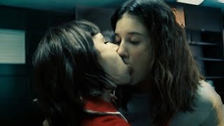 Tokyo and Alison Parker Kiss Scene - La Casa de Papel