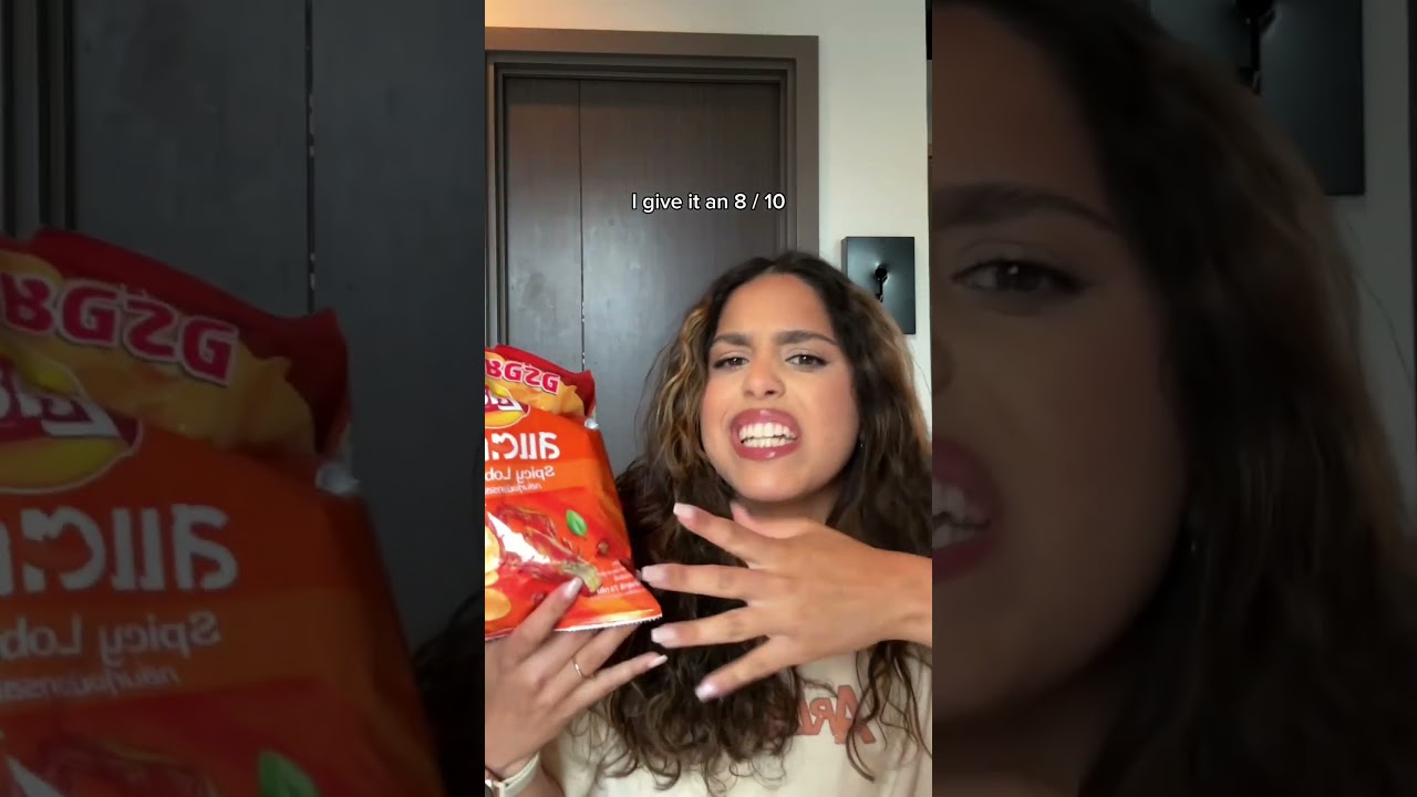 Rating The MOST POPULAR Snacks in Thailand