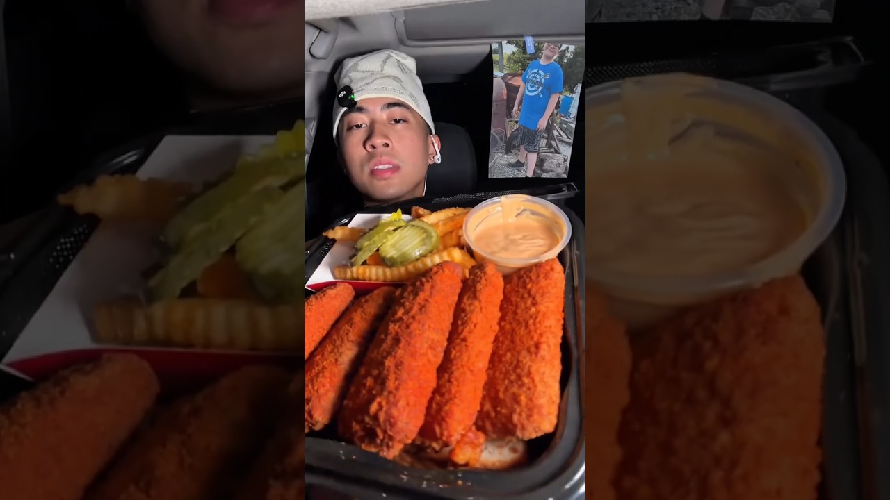 Trying Dave’s Hot Chicken Hot Mozz Sticks 🔥🧀 ASMR Mukbang #shorts  #daveshotchickenuk #asmr #mukbang
