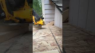 Fixing a roof drainage problem #diy #subscribe #trending #howto #content #roofrepair #feedshorts