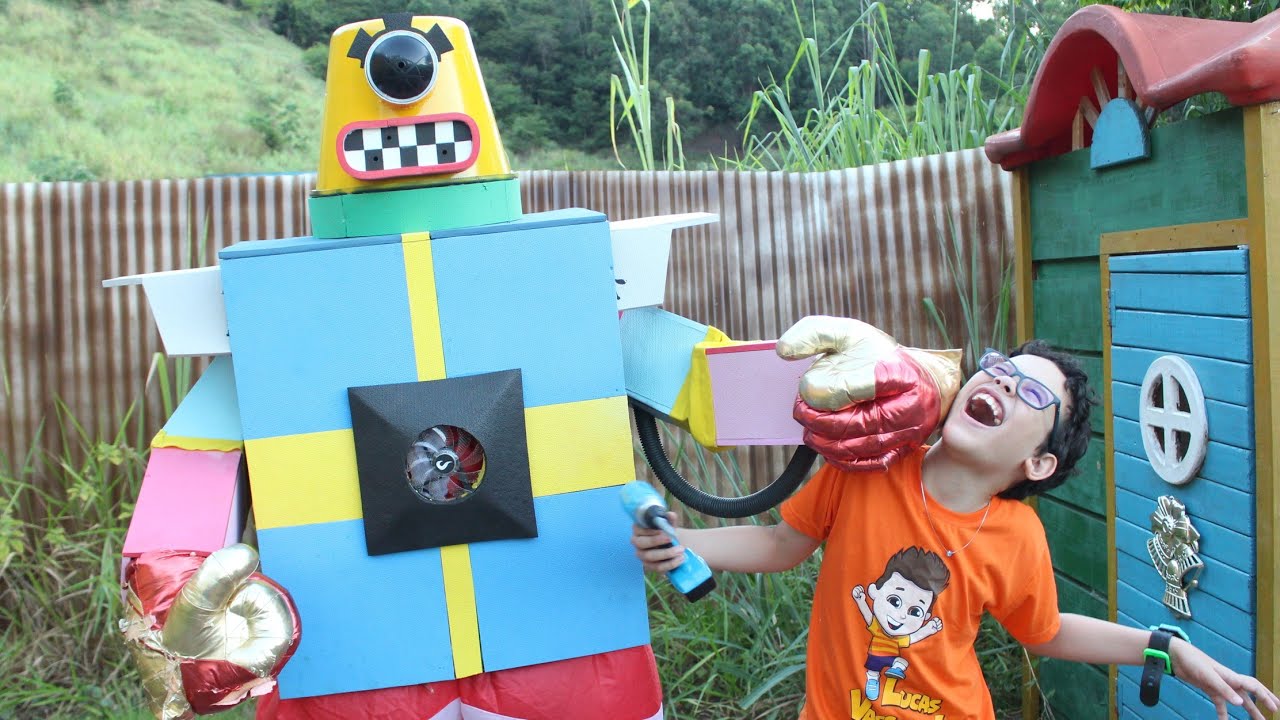 LUCAS E SUA ESCOLINHA MALUCA!!