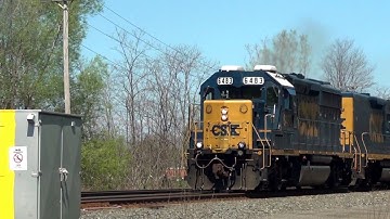 CSX GP40-2 Engine  Hits The Horn