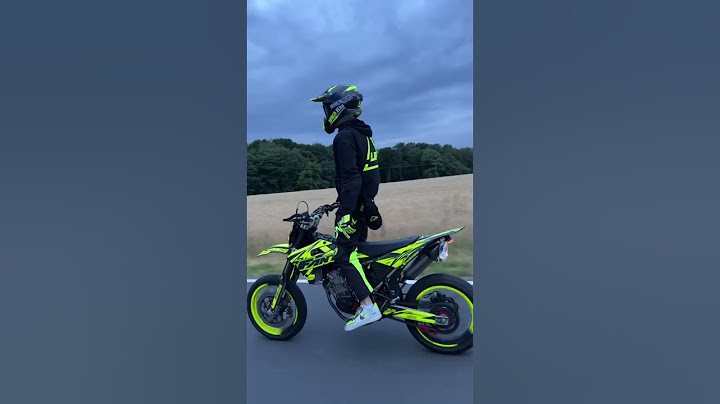 #supermoto #fantic125 #bikelife #wheelie #youtubeshorts #vibes #viral