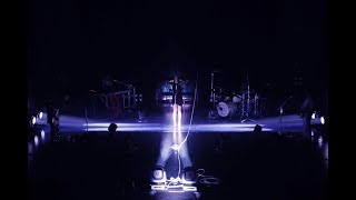 女王蜂 『Q / 十』Official Live Clip