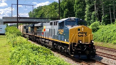 CSXT 1982 Seaboard Systems Heritage Unit Leads CSX I032 Penndel