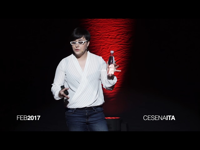 Porto mia figlia addosso | Elisa Brunelli | TEDxCesena