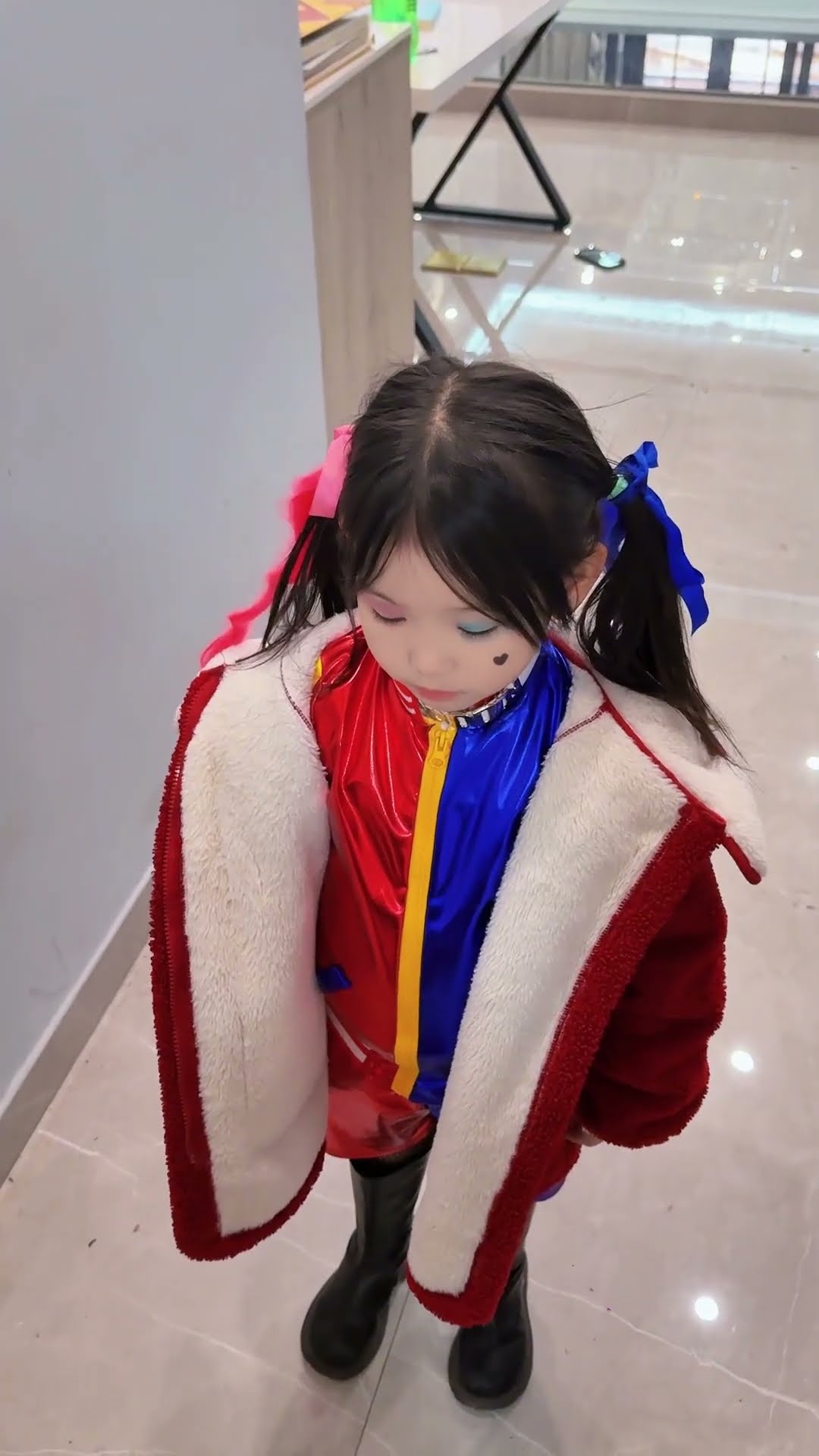 小丑吓坏天使了。#小丑 #天使 #超人不会飞 #shorts