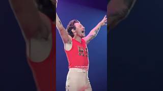 Harry Styles Gets Emotional After Fan Yells THIS Heartbreaking Line 😭💔 Net Worth