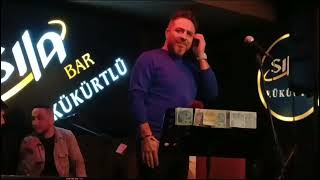 Bir Acı Rüzgar Esince