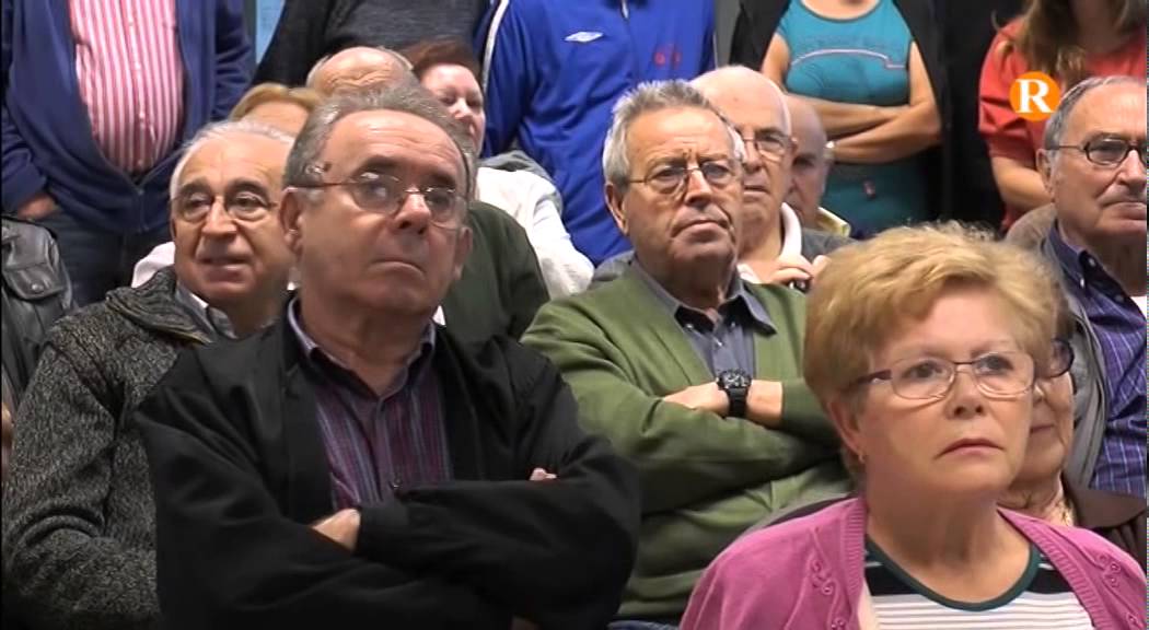 L’Ajuntament es reuneix amb els veïns de les bases per parlar del col·lector de l’arena