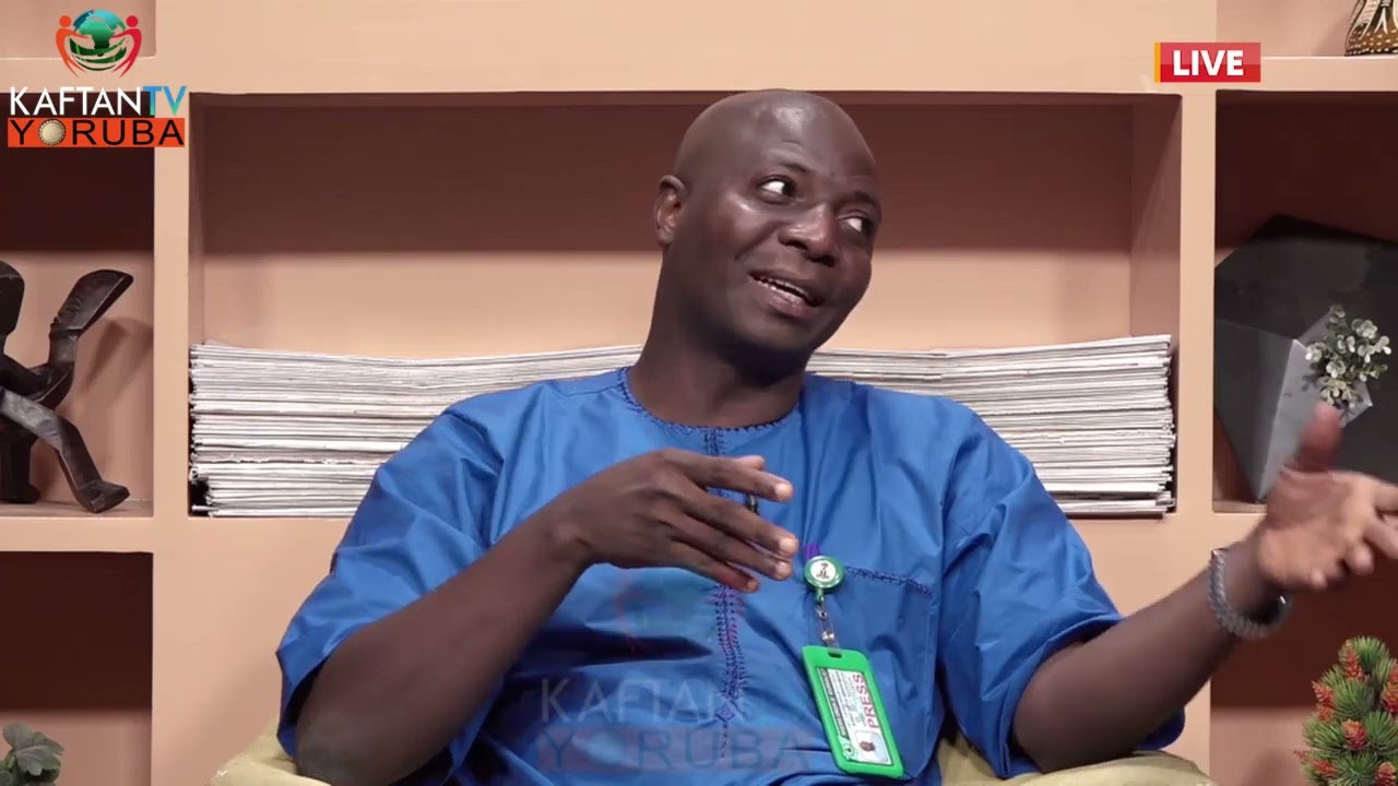 ÀṢÌṢE GÓMÌNÀ MAKINDE LÓ GBẸ́ AUXILIARY LÉYÍN KỌJÁ ÀÀYÈ - AZEEZ ADESOKAN