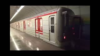 Metro "Sanitka" Ve stanici Hloubětín