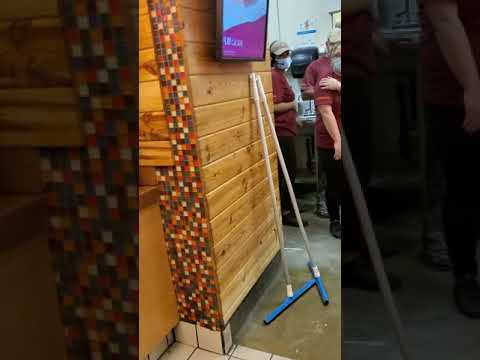 TRANSPHOBIC EMPLOYEES HARASSING A TRANSGENDER WOMAN AT POPEYES