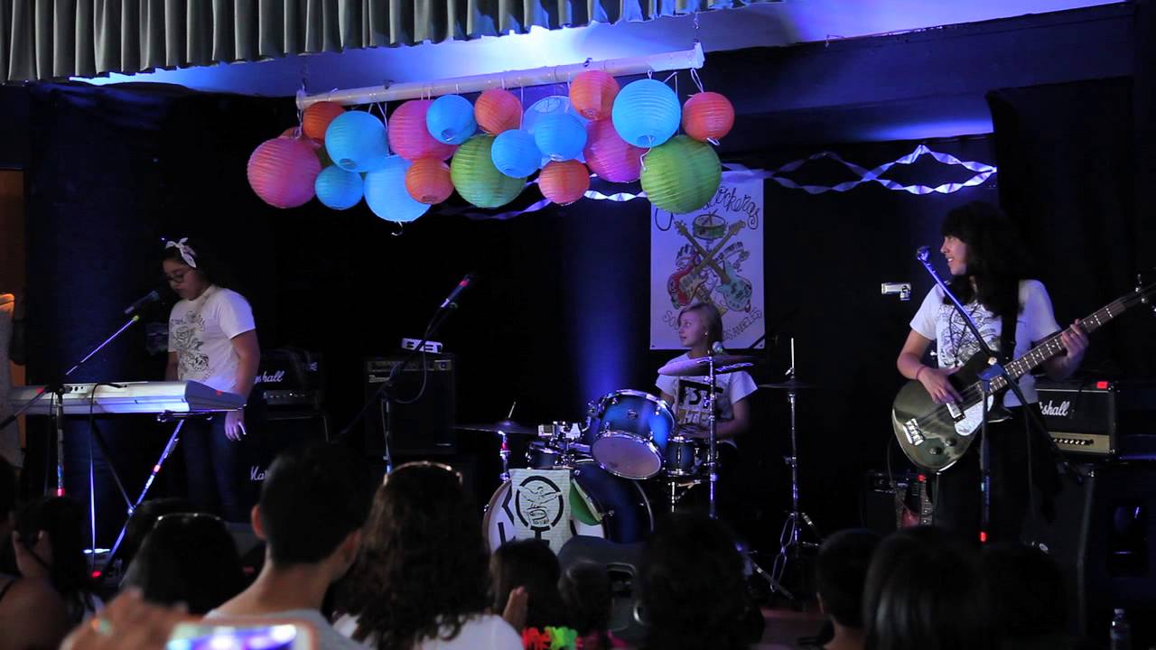 Chicas Rockeras SELA - The Tres Femmes