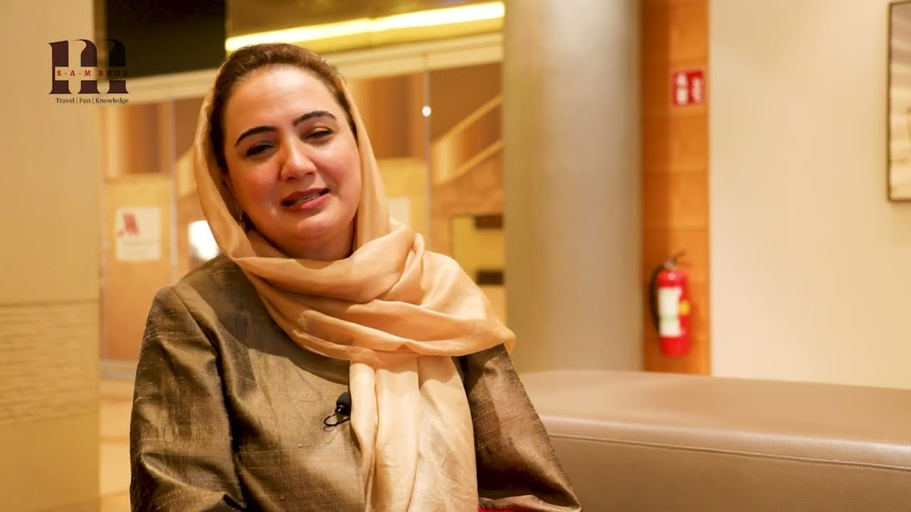 Shukria Barakzai in Vienna-در ميدان هواي بودم و بالايم شليك كردند- شكريه باركزي