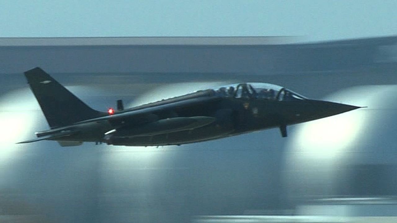 Google Alpha Jet Aggressive Take Off from NASA Moffett field YouTube