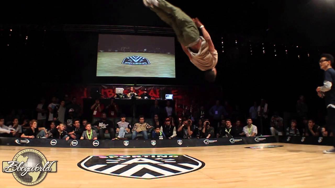 Jazzy vs Kazuki Roc // .BBoy World // CATEGORY | UNBREAKABLE 2015