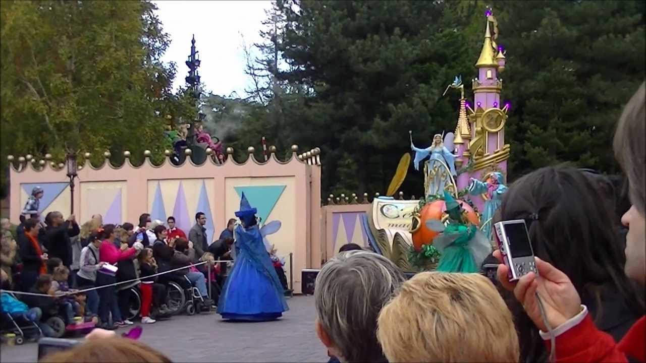 Disneyland Paris - Disney Magic On Parade 29 September 2012 (HD)
