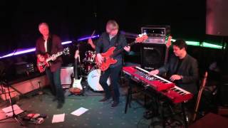 Dont Do Me No Favours - Teed Up