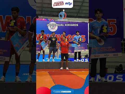 MEGA Borong 3 Penghargaan Sekaligus!🔥 Moji Volleyball Awards 2025 #youtubeshorts