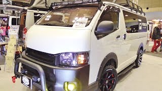 200系ハイエースカスタム「FORCE WHEELS」の内装 運転席まわりから座席シート