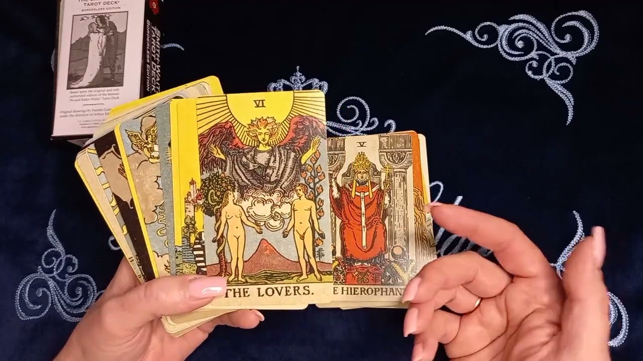 Биография Памелы Колман Смит и обзор колоды Smith-Waite Таро Уэйта-Смит, юбилейное издание 