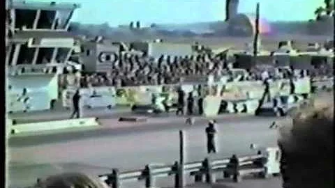 CLASSIC LARRY DOBBS VS DOUG HERSUM 1986 DRAGWAY PA...
