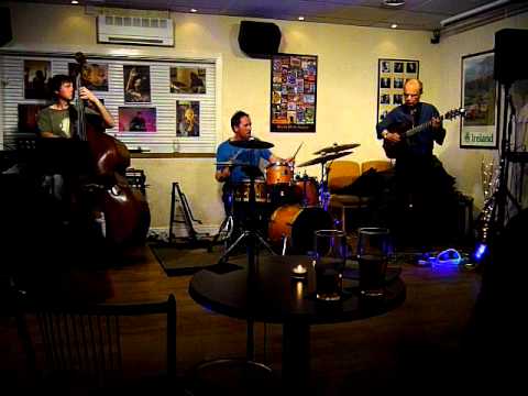 Gary Boyle Quartet, "Hayabusa", Bradford Irish Club, Friday 3rd June 2011