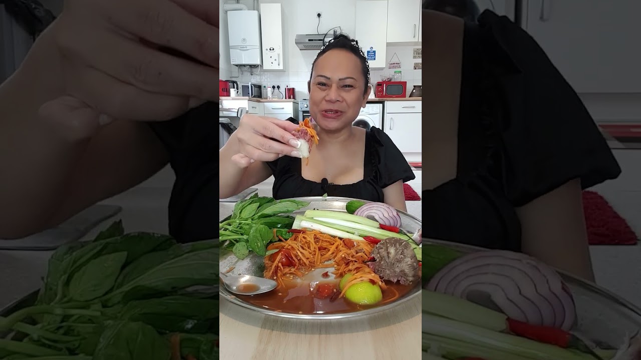 ตำแครอทกรอบๆ แหนมตุ้มยักษ์ 28/08/23