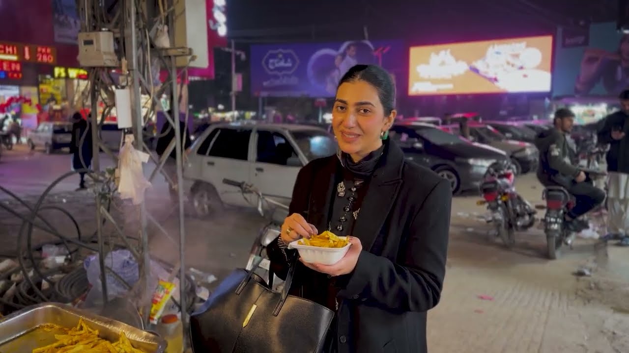 Velvet Kaftan for 3k | Most Trending Shoes for 1400 spotted in Local Market | Laces on Discount