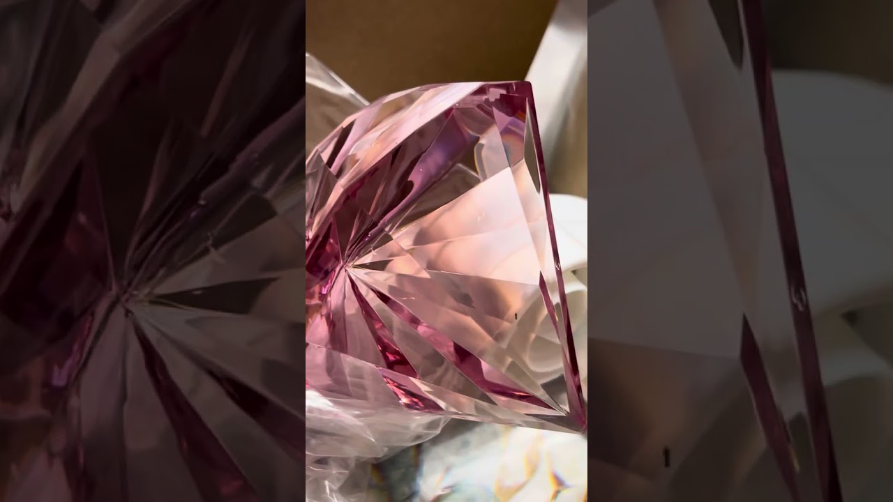 This is  Bath & body Works gift ￼ I was trying to show my last video. Sorry about the malfunction.