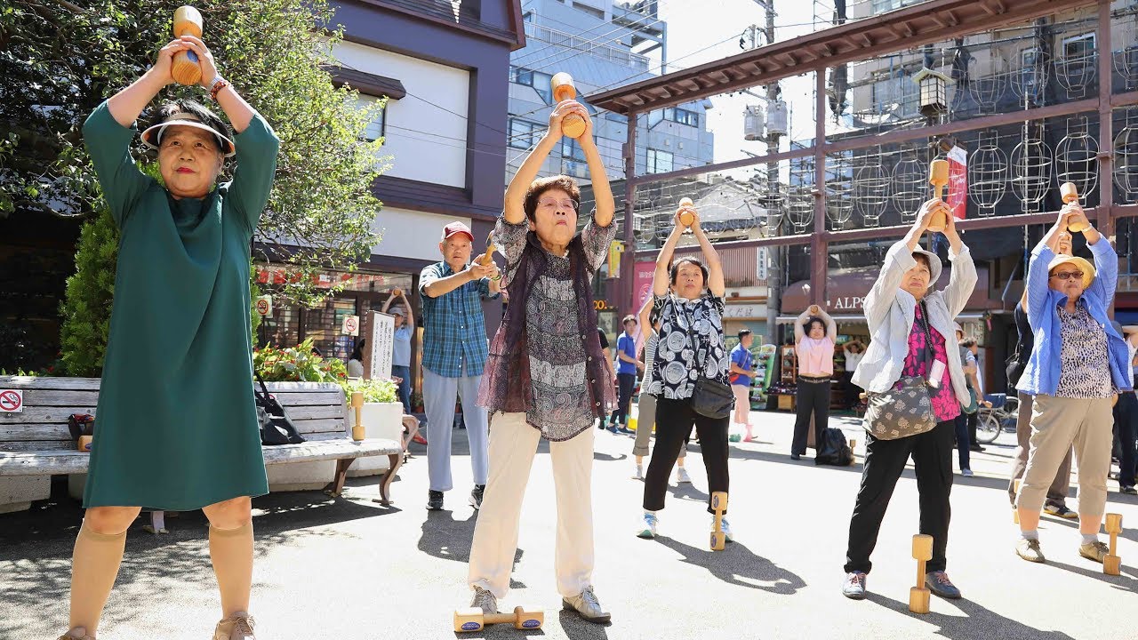 巣鴨で元気にダンベル体操 Youtube