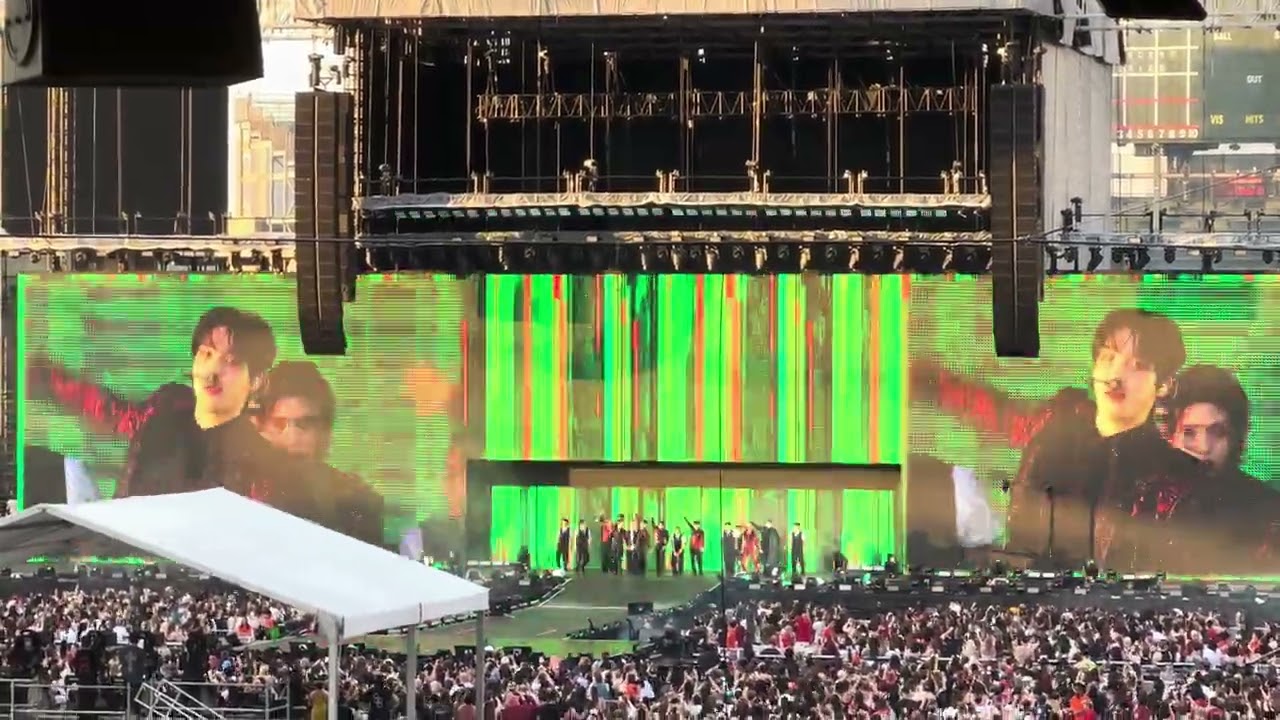 Bouncy (K-Hot Chili Peppers) - ATEEZ | In Your Fantasy World Tour Chicago 