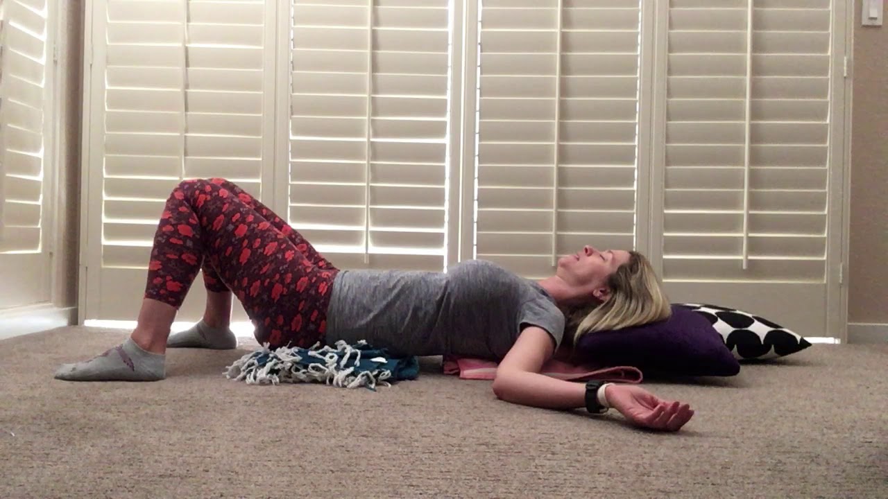 Chest opener stretch, helps relieve tension in upper back. - YouTube