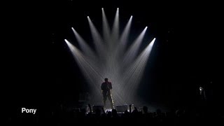 Video thumbnail of "Deluxe - Pony (Live à L'Olympia)"