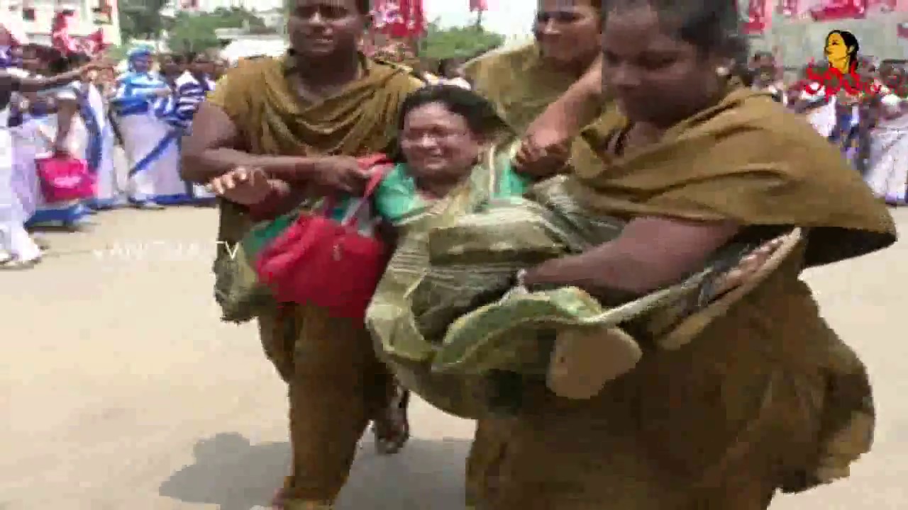 AP ASHA Workers Protest in Srikakulam || Demand Hike in Wages || Vanitha TV