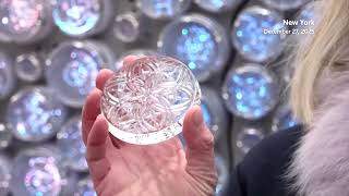 Final crystal set on this year's New Year's Eve Ball in New York | REUTERS