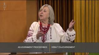 Elizabeth May Questions Government on Cuts to Civil Service