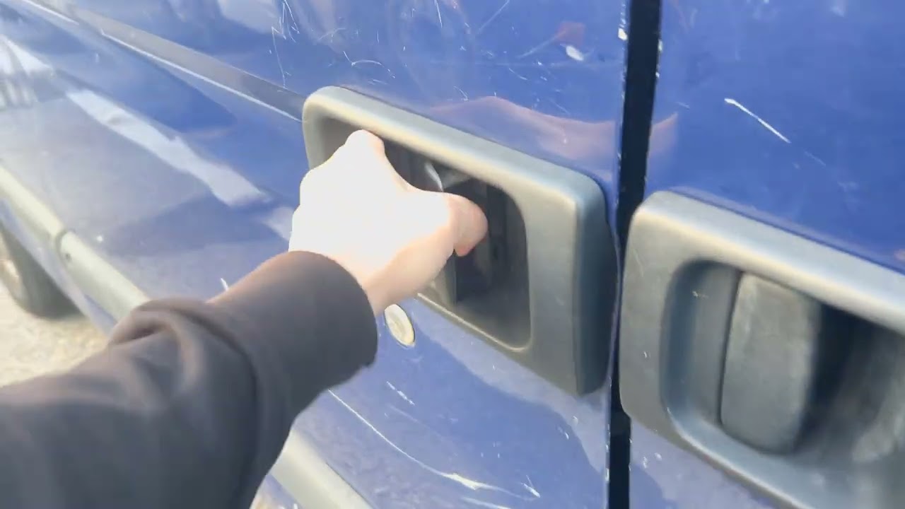 Skåpbil NISSAN X70