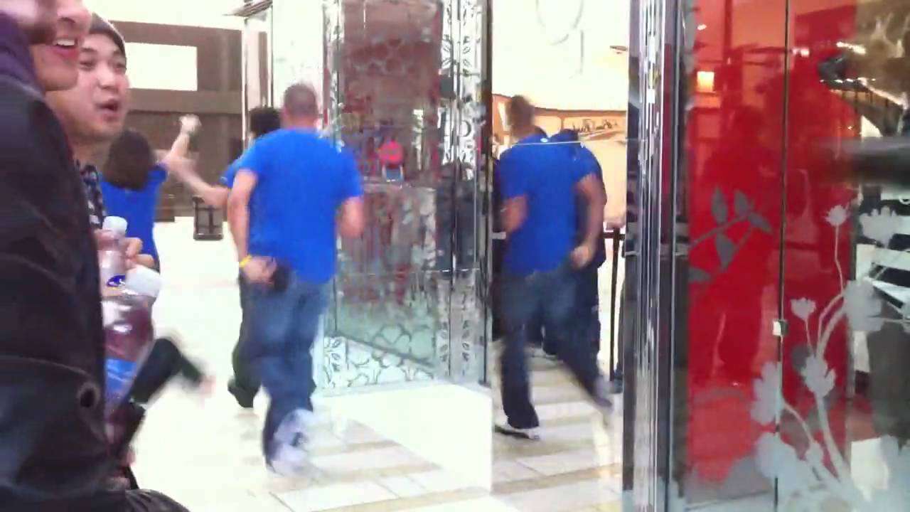 Los Cerritos Apple Store Grand Opening [HD] YouTube