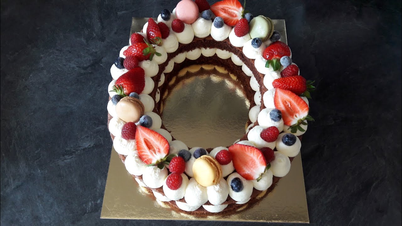 كيكة الحروف O لاعياد الميلاد سهلة التحضير 🎂7بيضات خرجت منهم 2طورتات انتظروا الفيديو القادم🍰