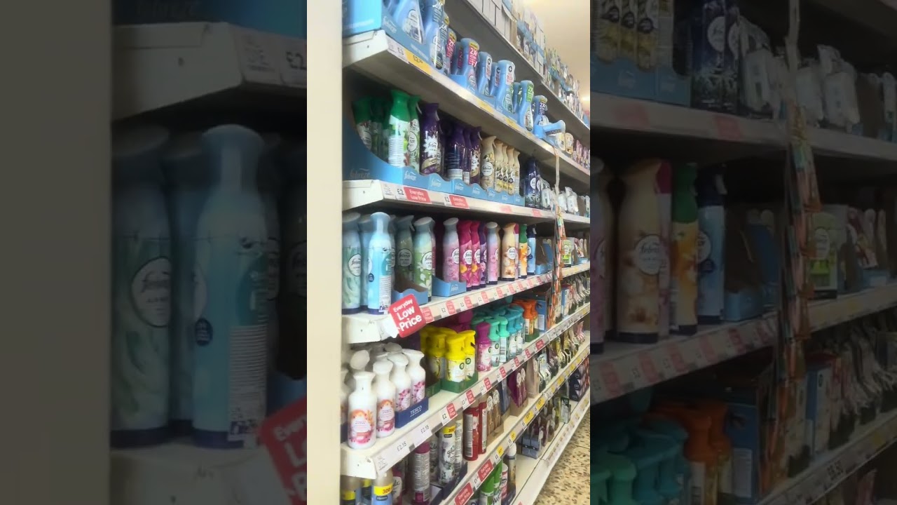 NICE WEATHER AND A BEAUTIFUL VIEW OF LONDON 