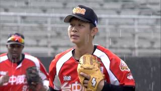 20140714-1  爆米花 威達VS合庫 7下 威達投手蔡耀德反應夠快，成功刺殺了路易士